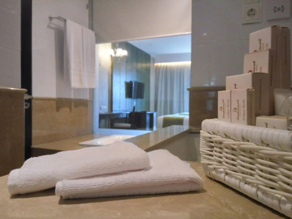 Jambuluwuk Oceano Seminyak Hotel