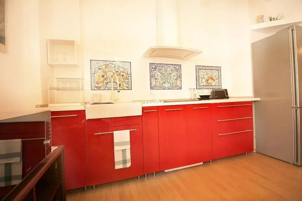 Spacious Apt Steps away from the Vatican