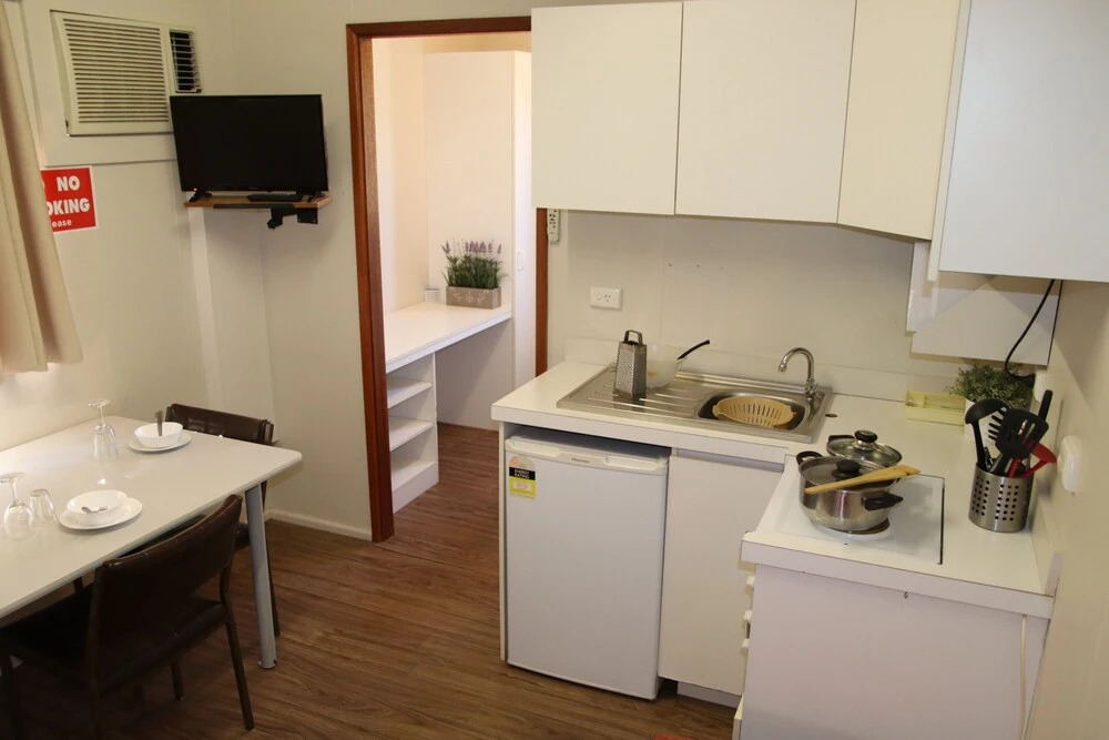 Serpentine Falls Park Home & Tourist Village