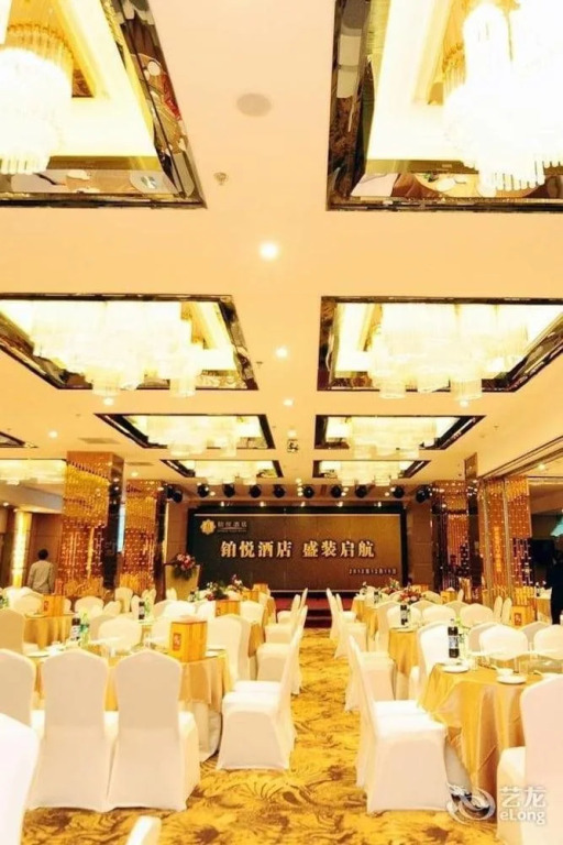 Bayside Plaza Hotel