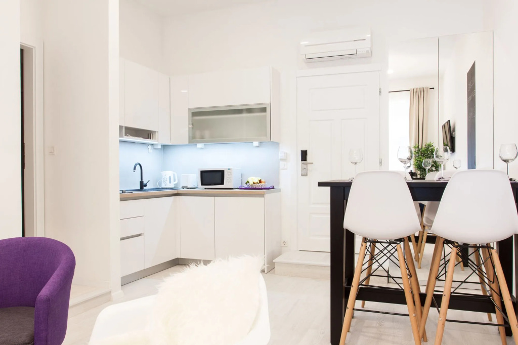 Tesla Boutique Apartments & Rooms