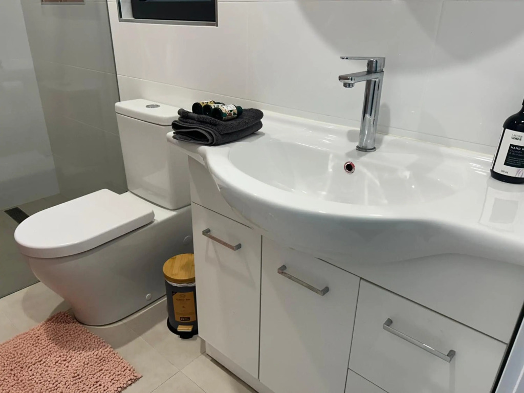 Bushland setting close to Sydney CBD- stand alone apartment