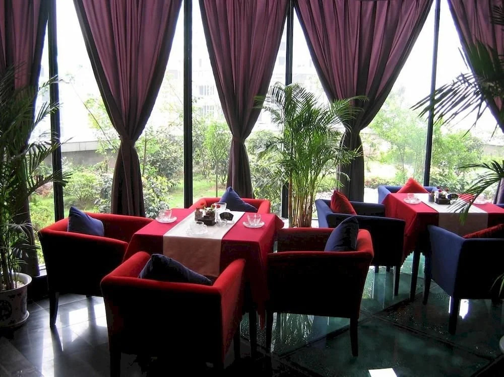 Donghe Yindu Hotel