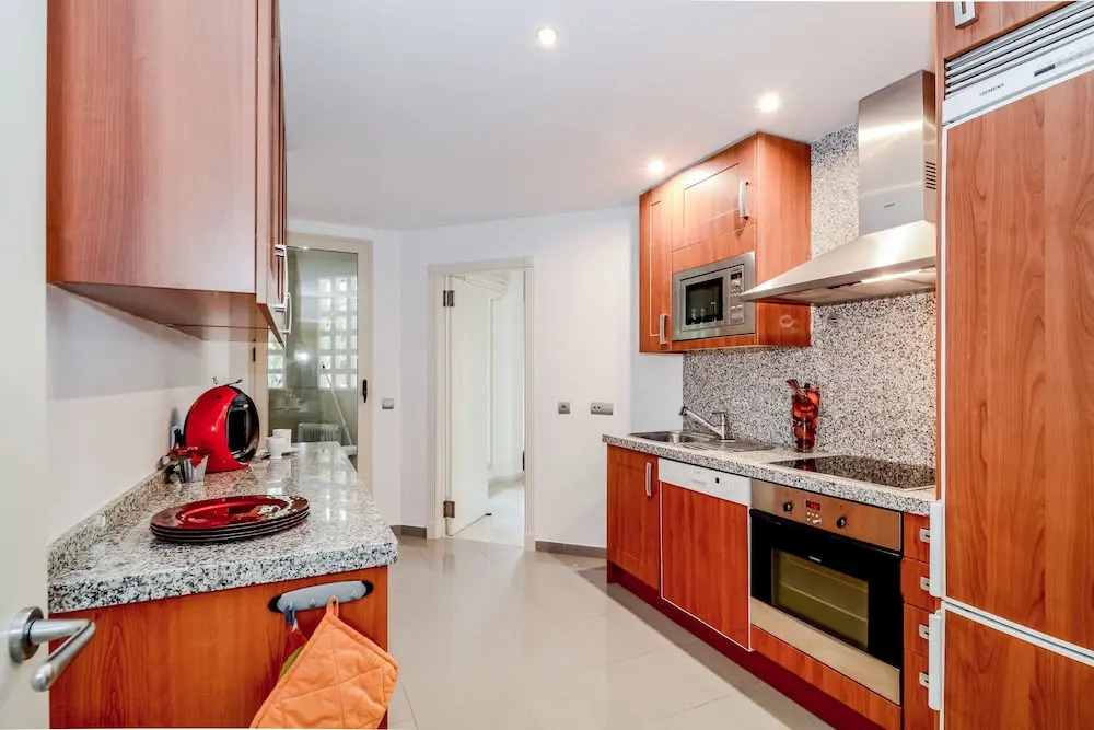 FA-Fab 2 bedroom apt in and outdoor pool
