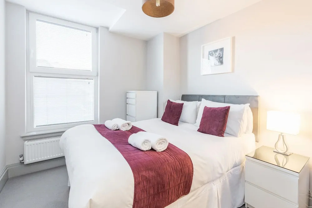 Roomspace Serviced Apartments - The Quadrant