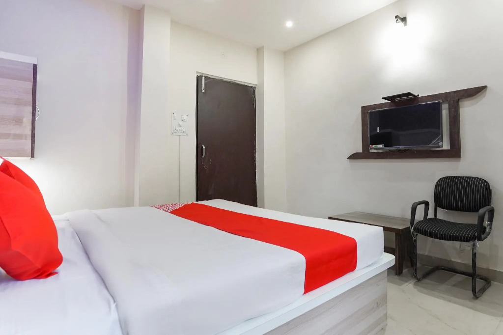 OYO 66433 Aashirwad Guest House