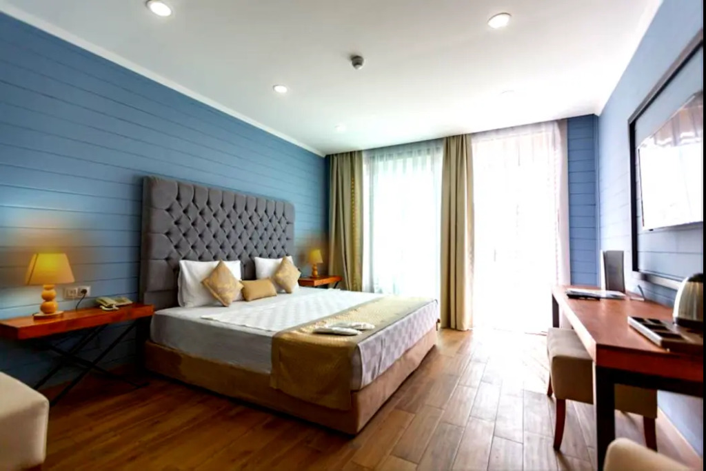 Risus Beach Resort Hotel