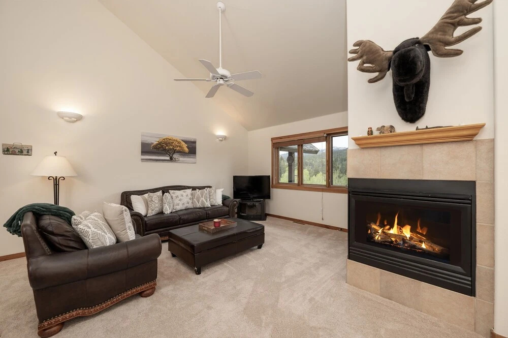 Silversnow 476 3 Bedroom Townhouse by RedAwning