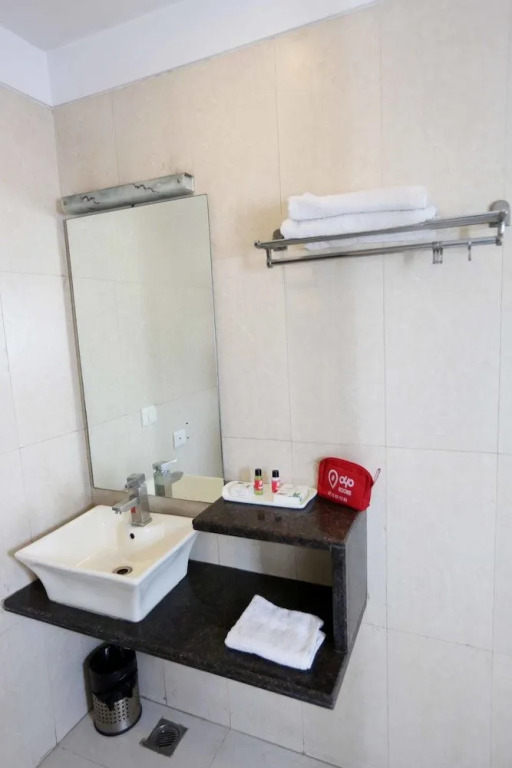 OYO 411 Hotel Relaxinn