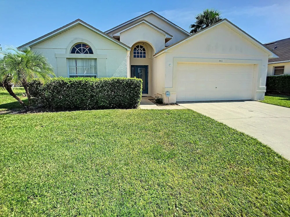 446 Lake Shore Parkway