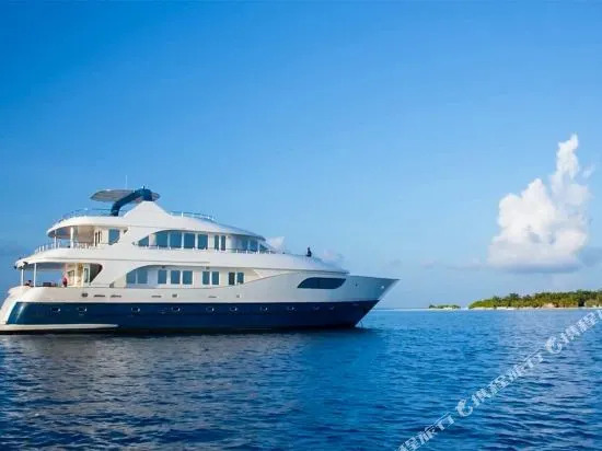 Honors Legacy Yacht