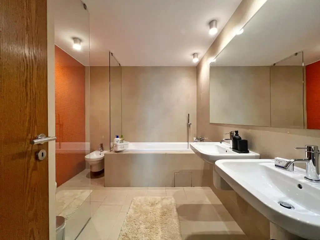 Luxury beachfront apt - quite area, 100 sqm