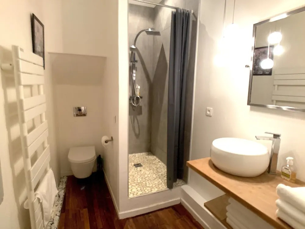 HomePlaceStay Saint Sauveur Parking Free
