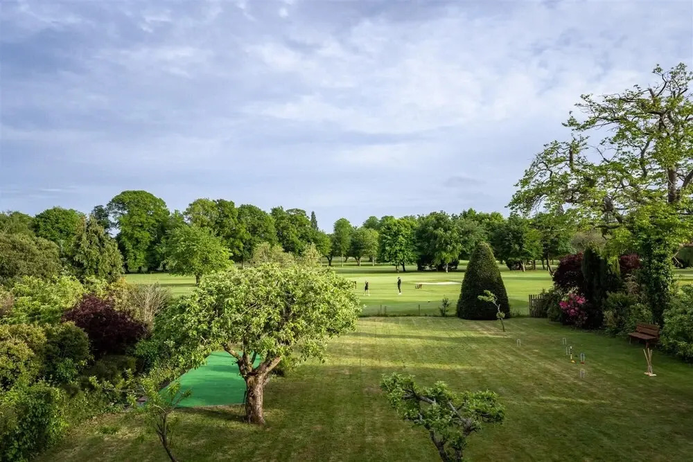 Rydon Court - Luxury Family Home With Extensive Views Over Exeter Golf Course