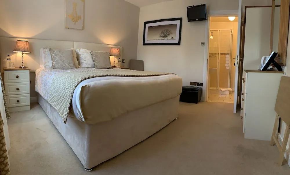 Rivers Edge Bed  Breakfast