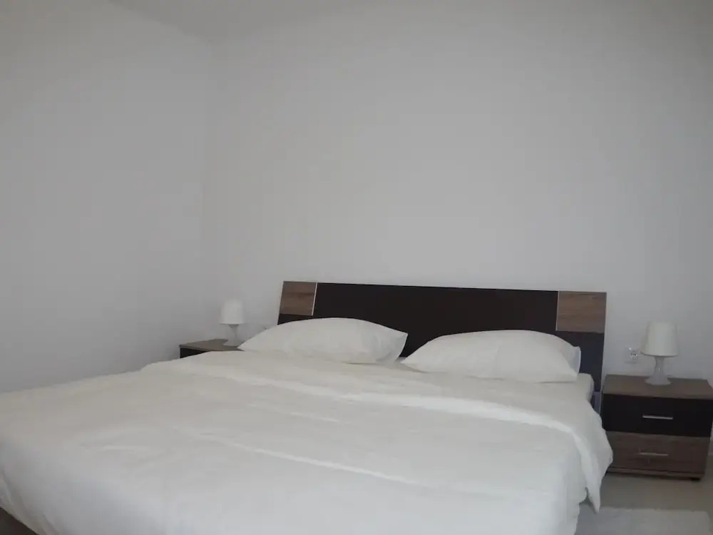 Spacious Apartment in Rakalj with Garden