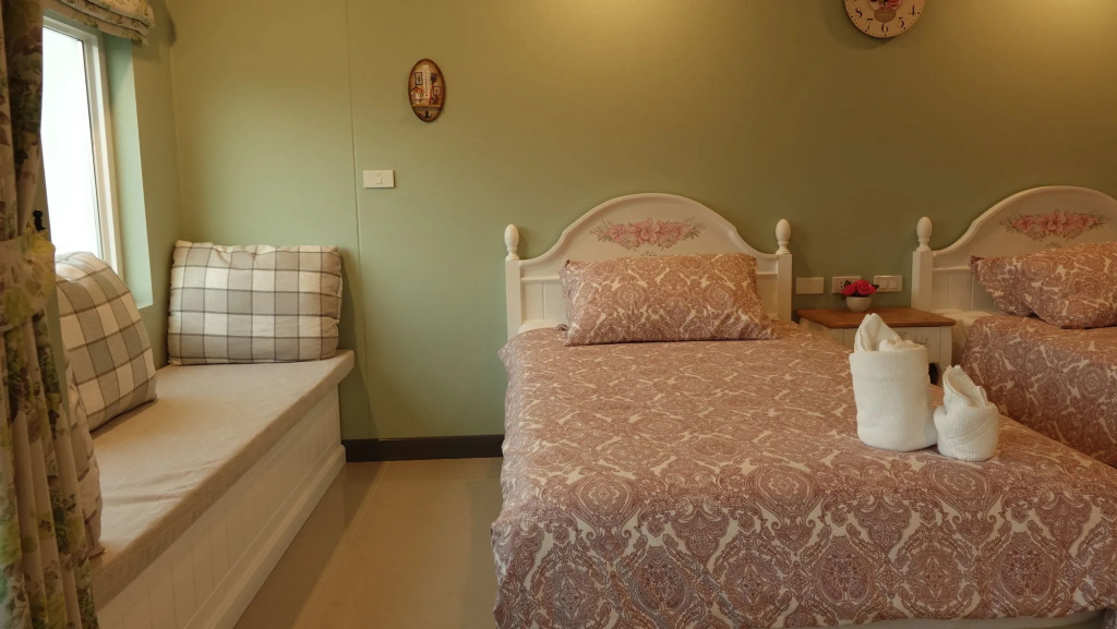The Lilly Hotel