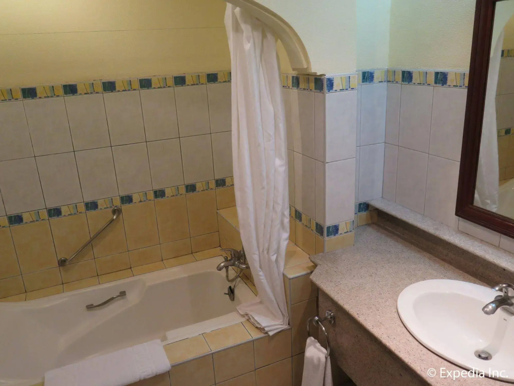 The Suites At Mount Malarayat