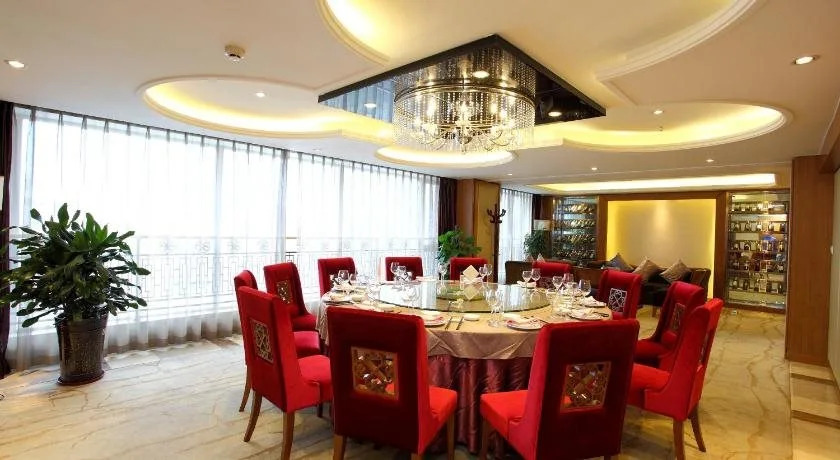 Longwei Hotel