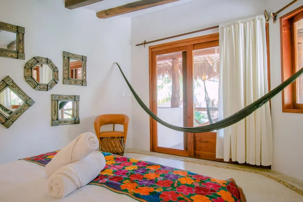 Casa Iguana Holbox - Beachfront Hotel