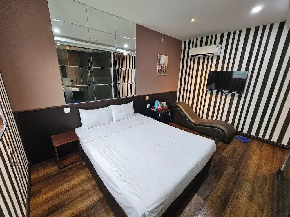 Pink Hotel