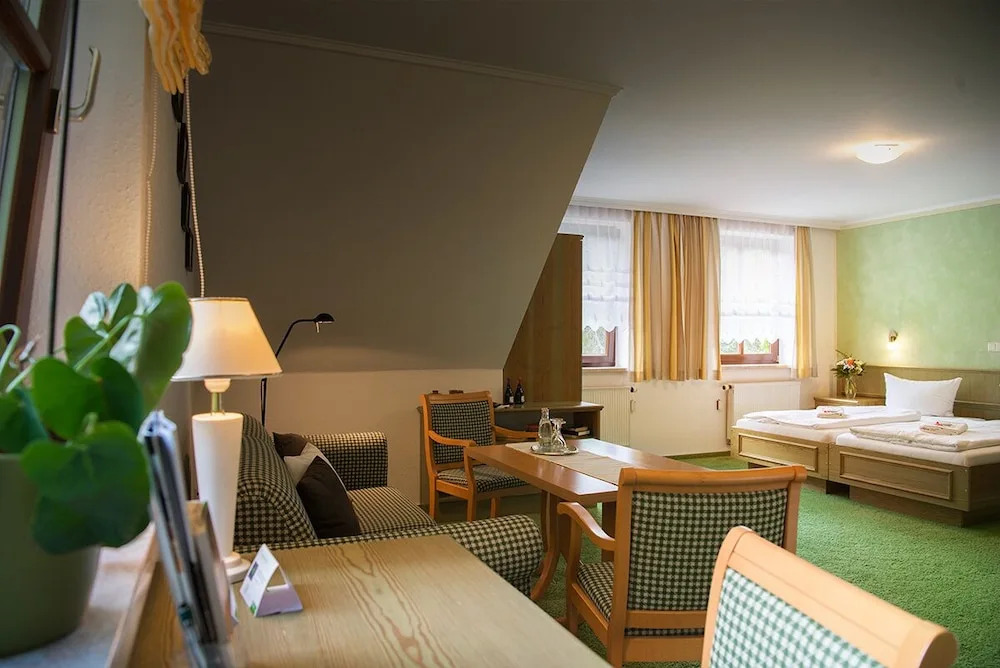 Flair-Waldhotel Mellestollen