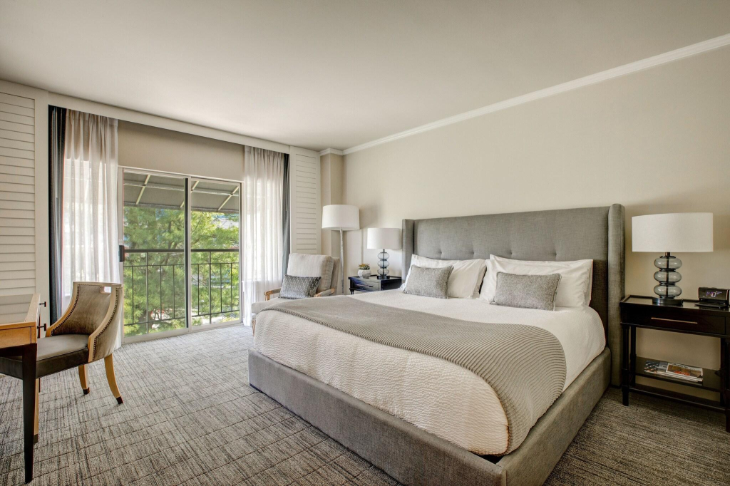 The Woodmark Hotel & Still Spa on Lake Washington