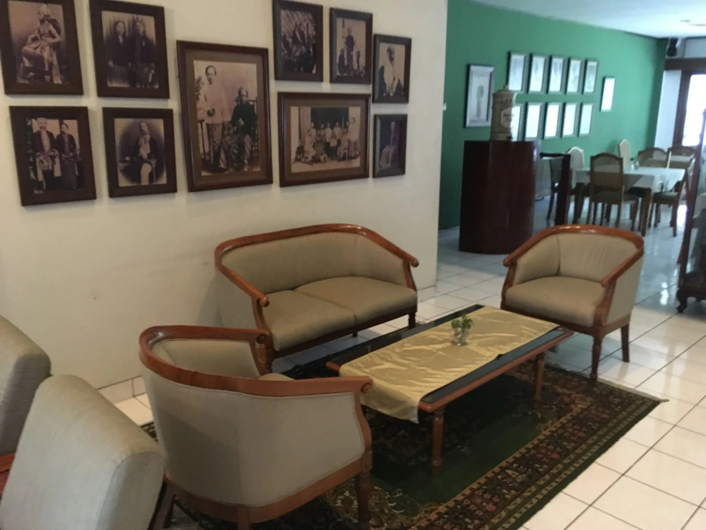 Paniisan Hotel
