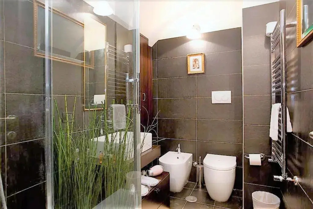 Lovely Apartment Ground Floor Colosseo up 4 Prs !