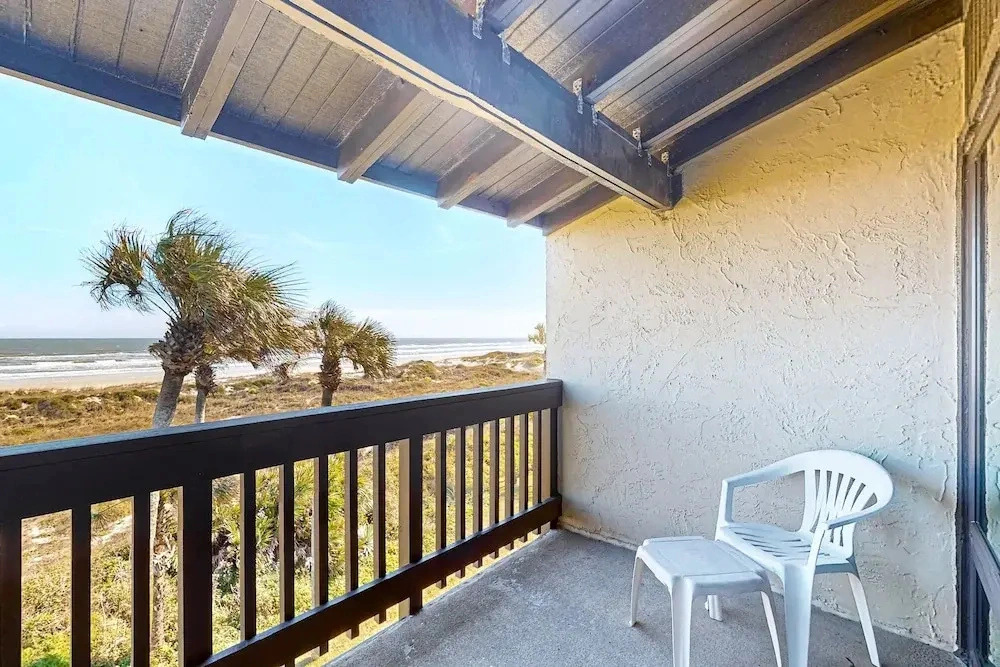 Oceanfront Condo With Resort Amenities, Beach Access and Pool