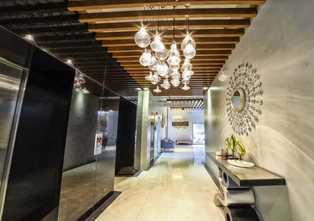 Lot 8 Serviced Apartments