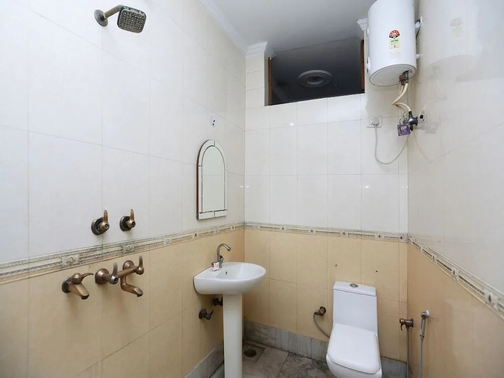 OYO 11752 Hotel Sun Palace Residency