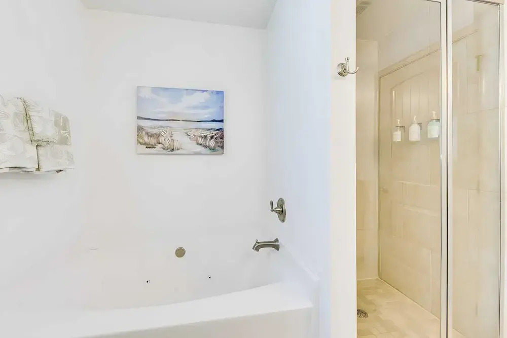 Salty Rose Inn by Avantstay Inlet Beach Home w/ Porch, Firepit & Pool Access