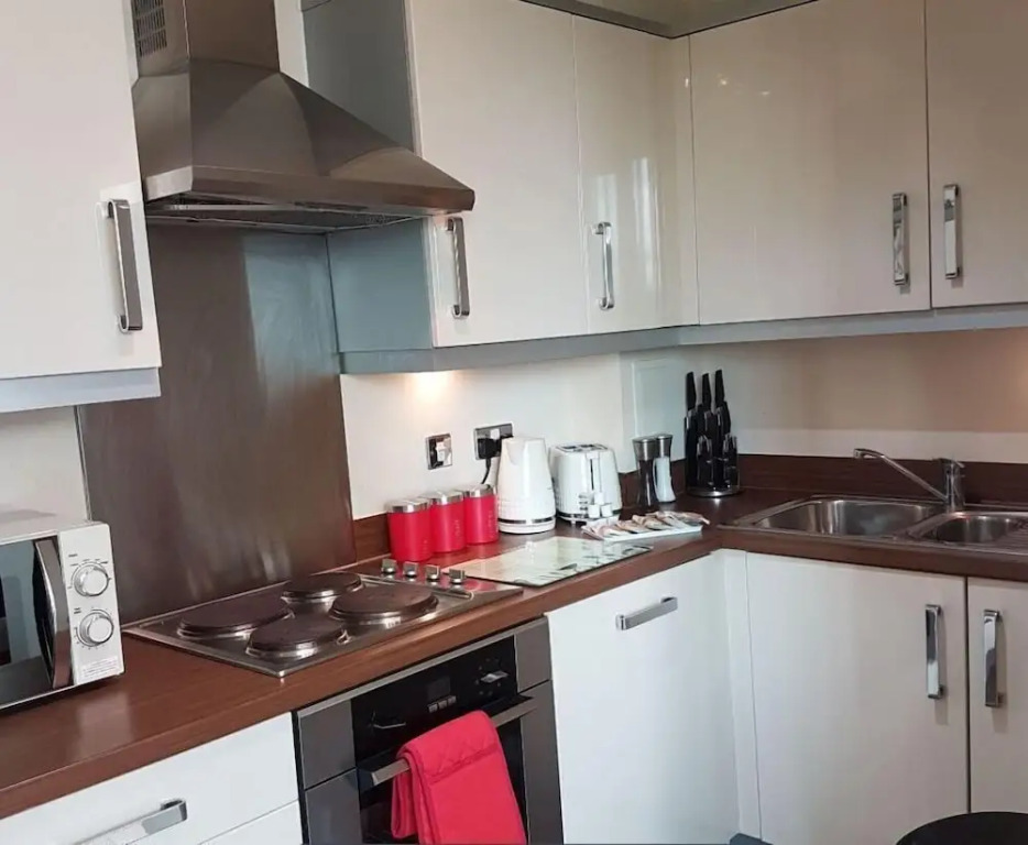 45 Brooklyn House - Lap of Luxury City Centre Apartments in Hub - Parking, City View
