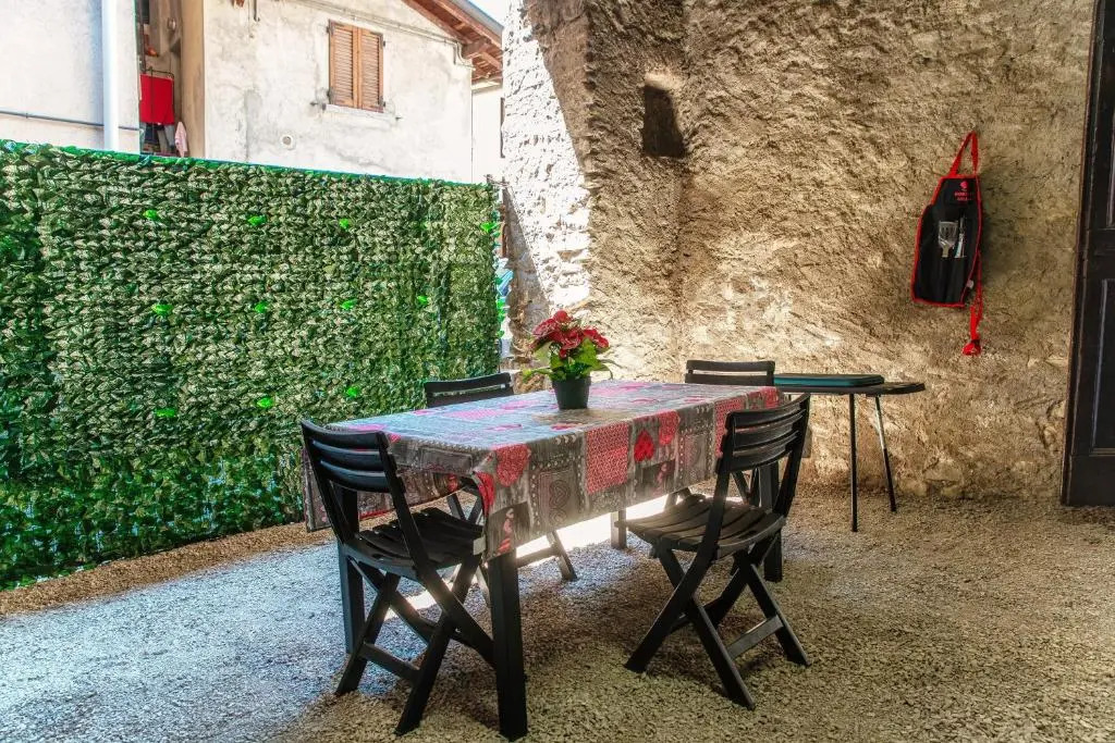 La Corte Rooms and Home Restaurant