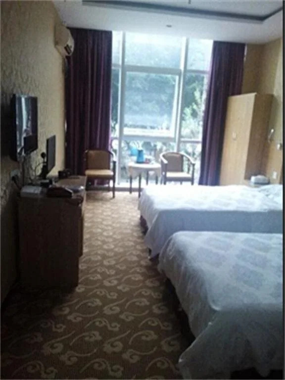 Luzhou Hongyu Buisness Hotel