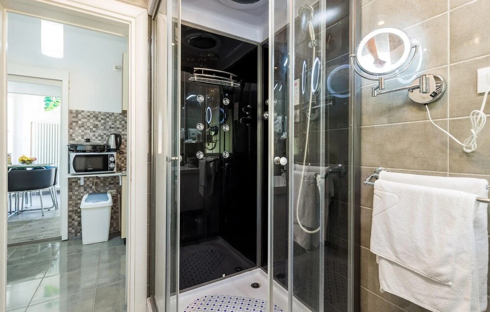 Awesome Home in Fuzine with Hot Tub, WiFi & 3 Bedrooms