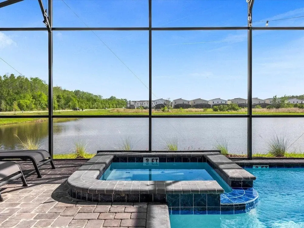 4308pw · Brand New Storey Lake 9BR Villa/summer Kitchen