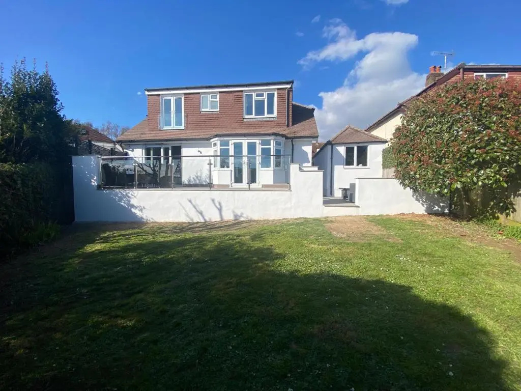 Willows Worthing 4 bed With ev Charger & sea Views