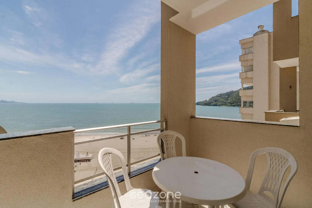 Apto 3Q pé na areia com vista mar CET802