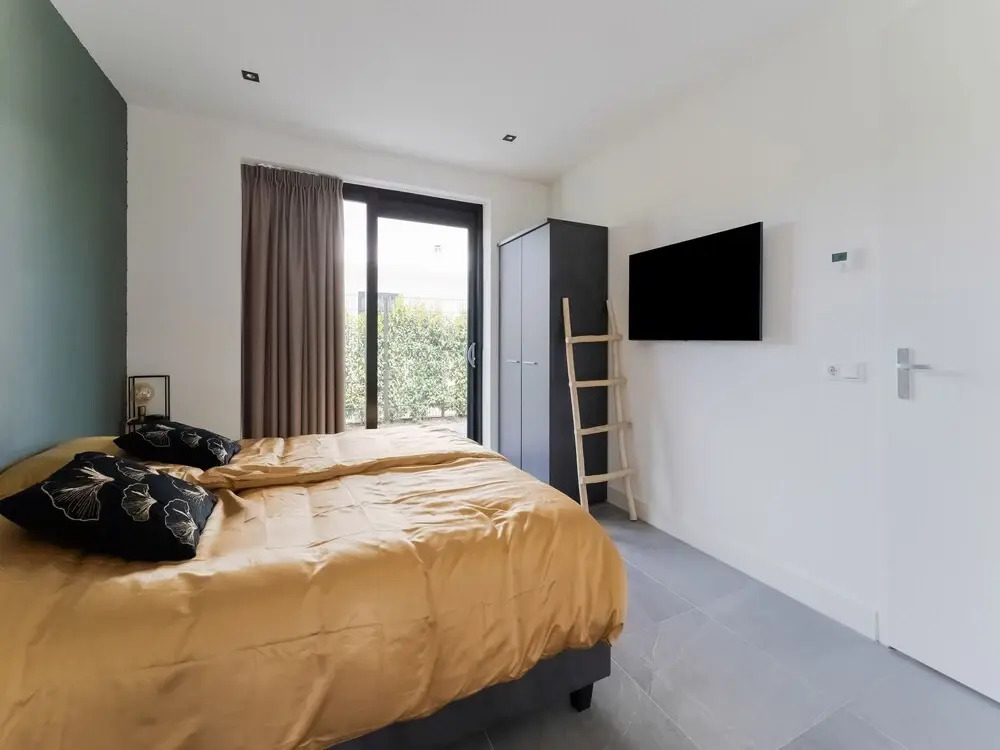 Swanky villa in Zeewolde with garden