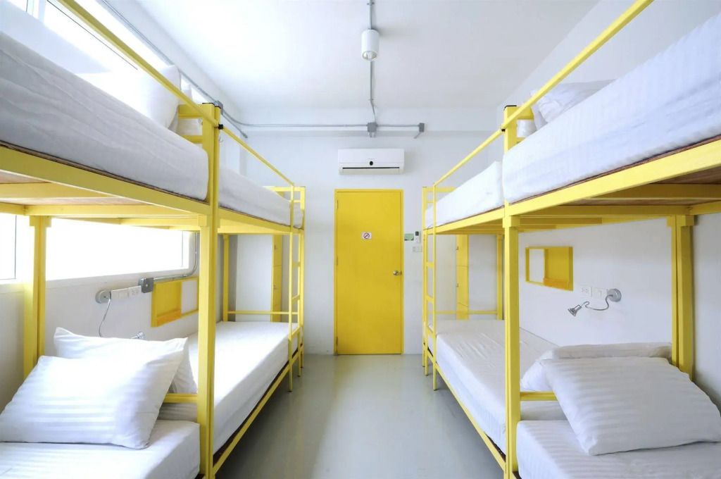 Jellybean Ezy Hostel Sathorn