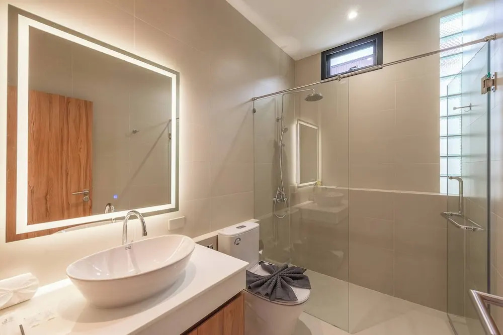 New Pool Villa With Fitness and Tennis Court