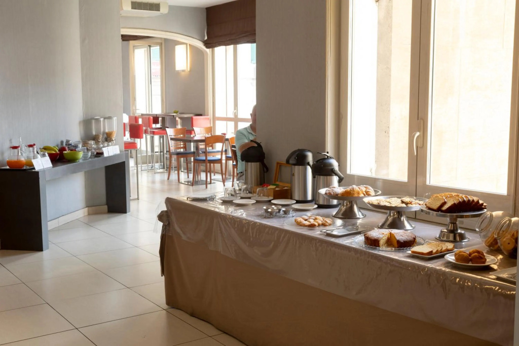 Napolitamo Hotel Medina