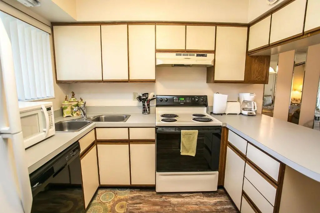 Hibiscus Resort - H204
