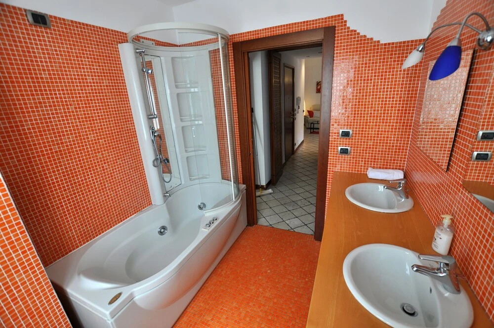 Gatto Romeo Apartments