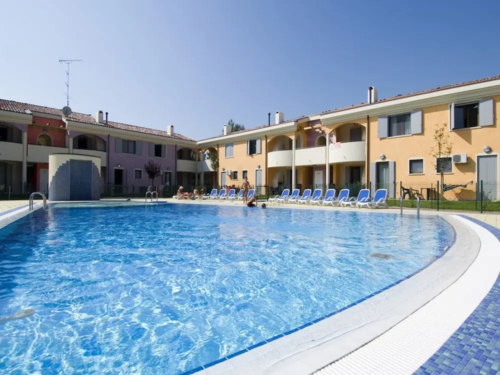 Bright Duplex With Swimming Pool and Terraces