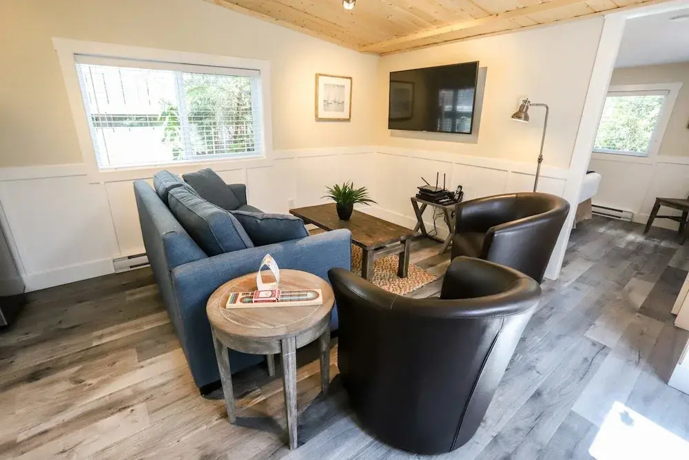 Wild Renfrew Seaside Cottages