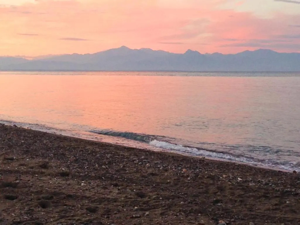 House With 2 Bedrooms in Rossano, With Wonderful sea View and Furnished Terrace Near the Beach