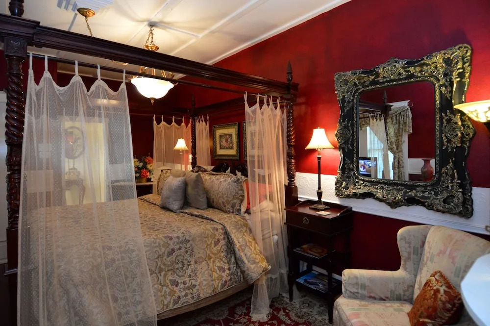 Saragossa Inn